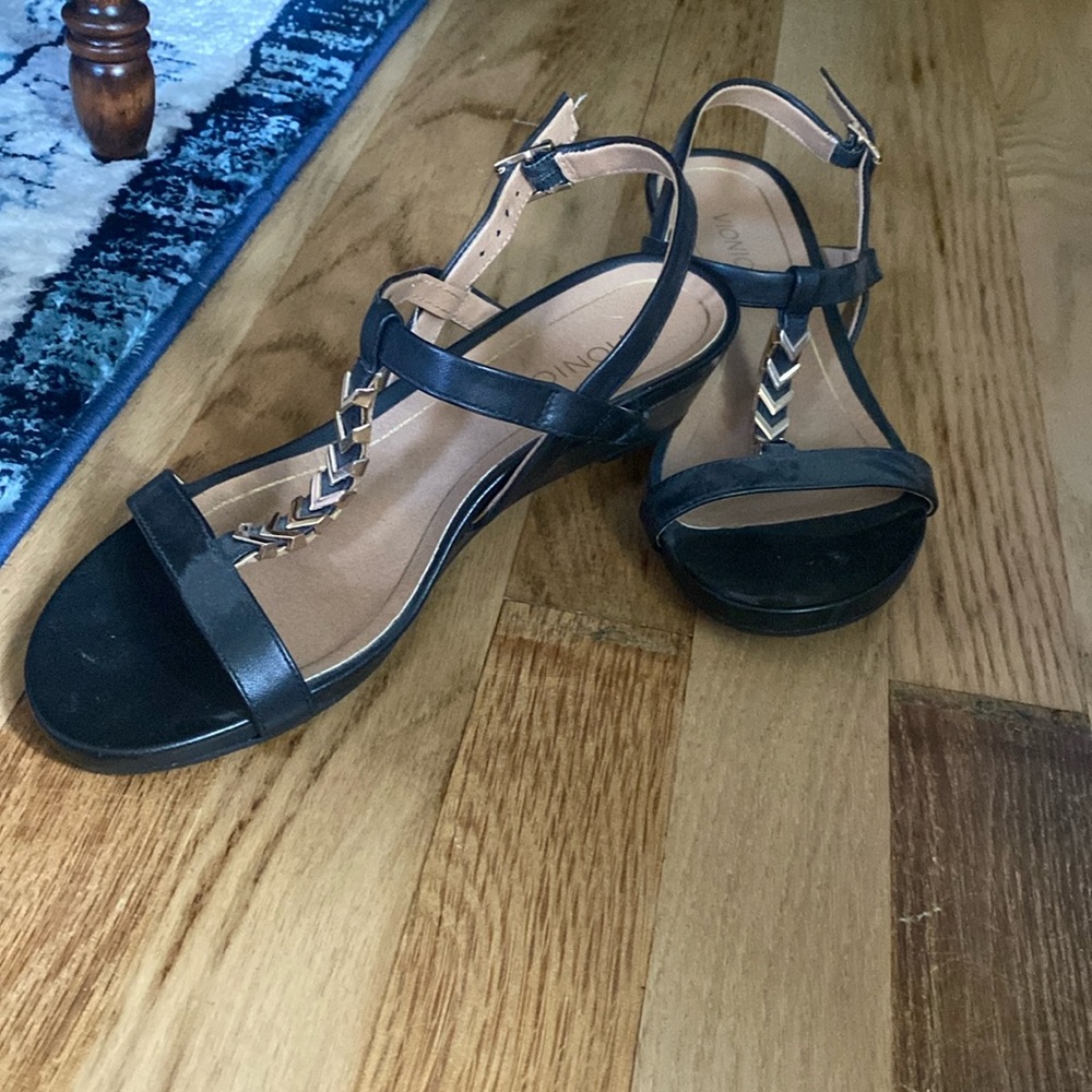 Black heels from Vionic